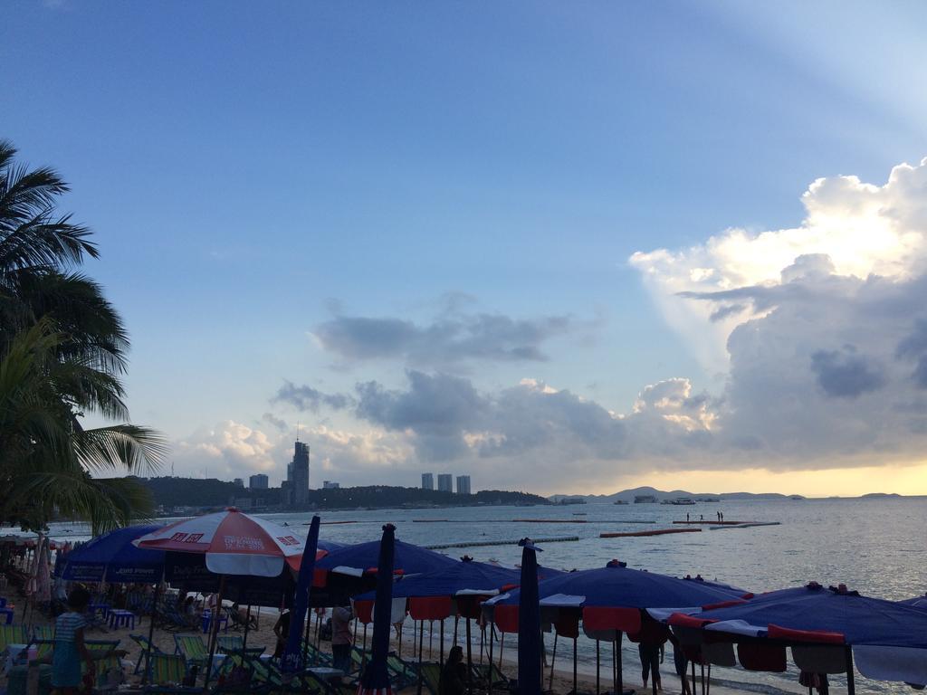 Base Central Pattaya By Alex Exterior photo